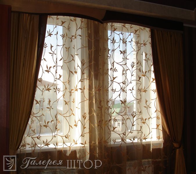 Классические шторы,Шторы с жестким ламбрекеном,Спальня